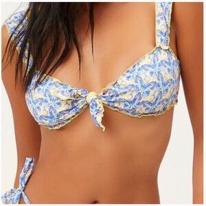 Frankie’s bikinis Colby Bikini Top